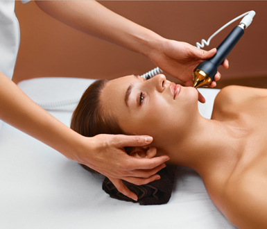 Client receiving non-toxic medical spa treatment by a physician